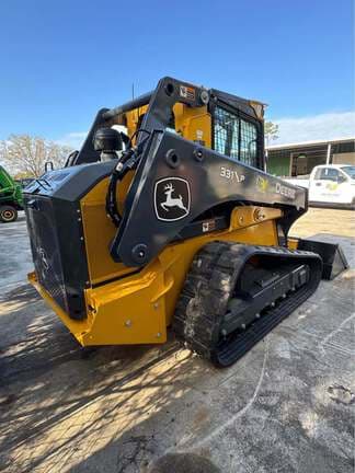 Image of John Deere 331P equipment image 3