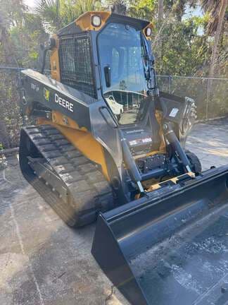 Image of John Deere 331P equipment image 1