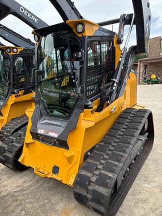 Image of John Deere 331P equipment image 2
