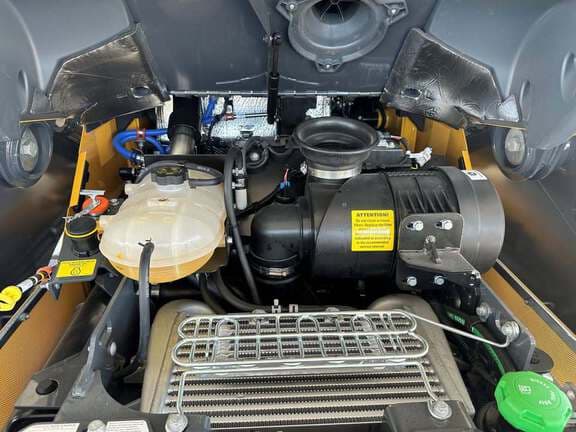 Image of John Deere 331P equipment image 4