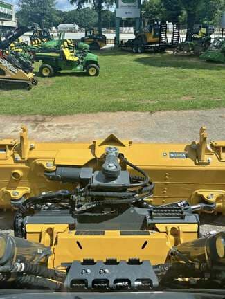 Image of John Deere 333P equipment image 4