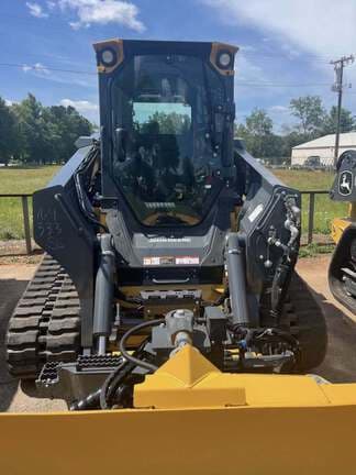 Image of John Deere 333P equipment image 2