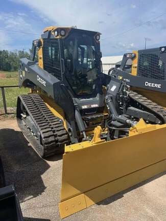 Main image John Deere 333P