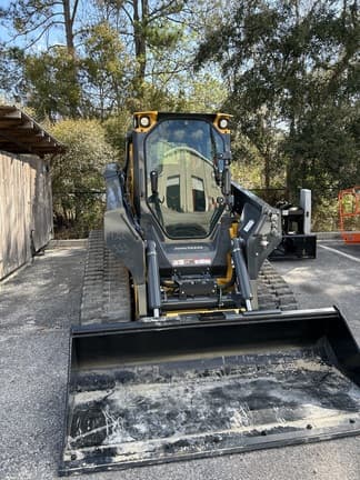 Image of John Deere 333P equipment image 3
