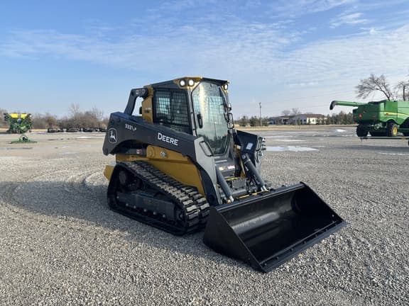 Image of John Deere 333P equipment image 1