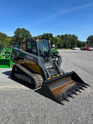 Image of John Deere 333P equipment image 2