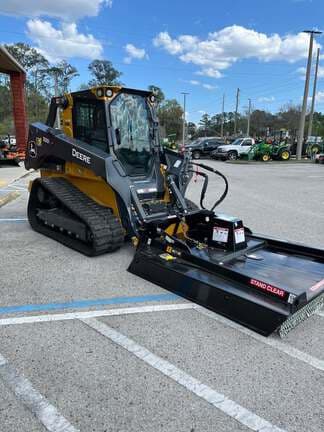 Image of John Deere 333P equipment image 4