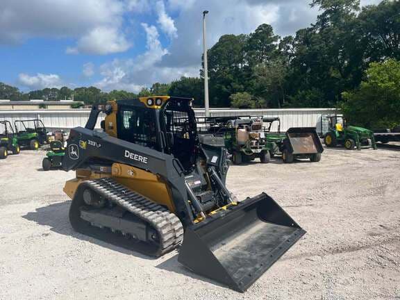 Image of John Deere 333P equipment image 1
