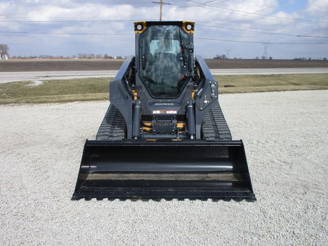 Image of John Deere 333P equipment image 2