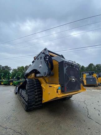 Image of John Deere 333P equipment image 1