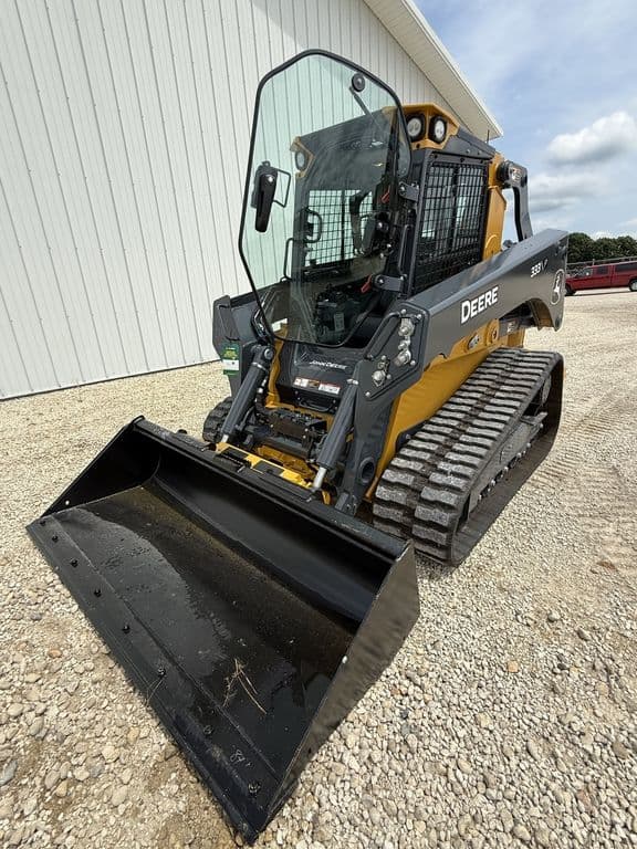 Image of John Deere 333P Primary image