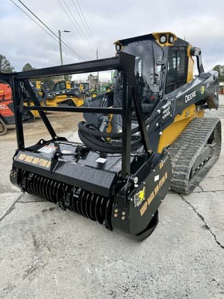 Image of John Deere 333P equipment image 2