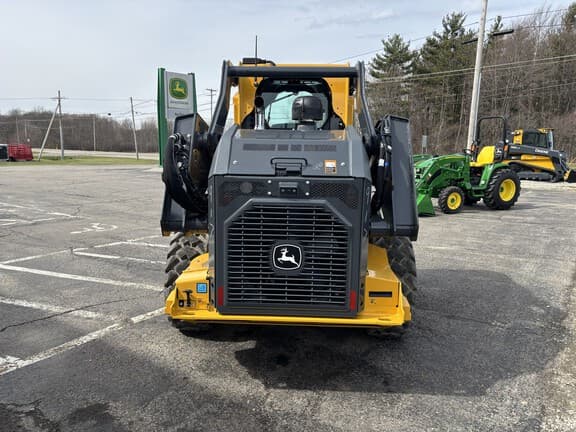 Image of John Deere 334P equipment image 2