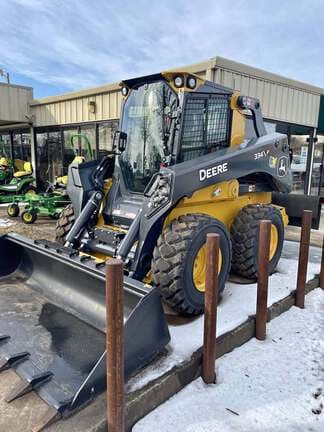 Image of John Deere 334P Image 0