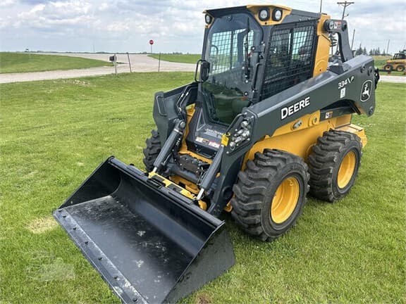 Image of John Deere 334P equipment image 4