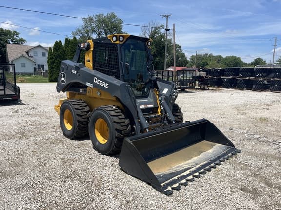 Image of John Deere 334P equipment image 3