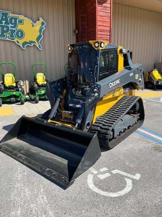 Image of John Deere 335P equipment image 1