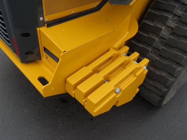Image of John Deere 335P equipment image 2