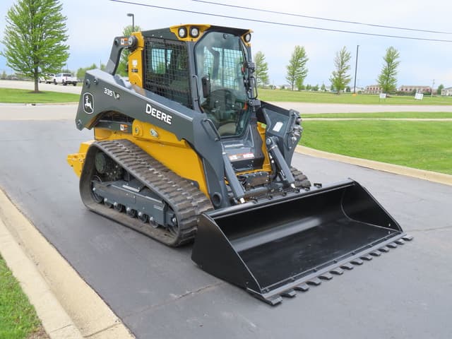 Image of John Deere 335P equipment image 2