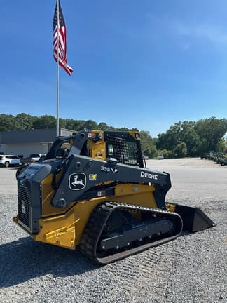 Image of John Deere 335P equipment image 3