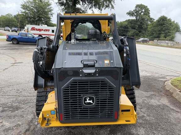 Image of John Deere 335P equipment image 4
