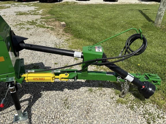 Image of John Deere 338 equipment image 3