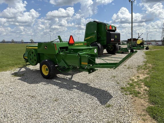 Image of John Deere 338 equipment image 2