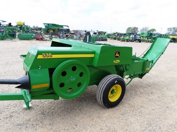 Image of John Deere 338 equipment image 4