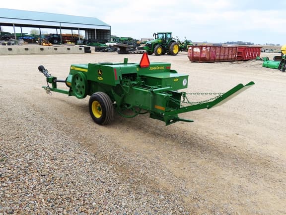 Image of John Deere 338 equipment image 4