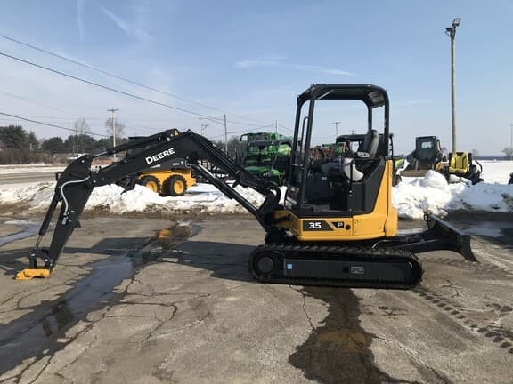 Image of John Deere 35P equipment image 2