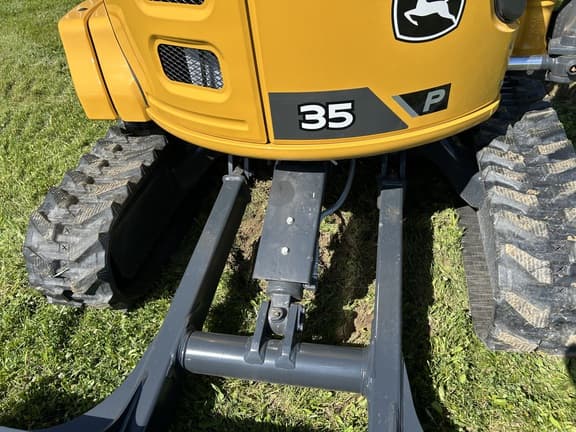 Image of John Deere 35P equipment image 4