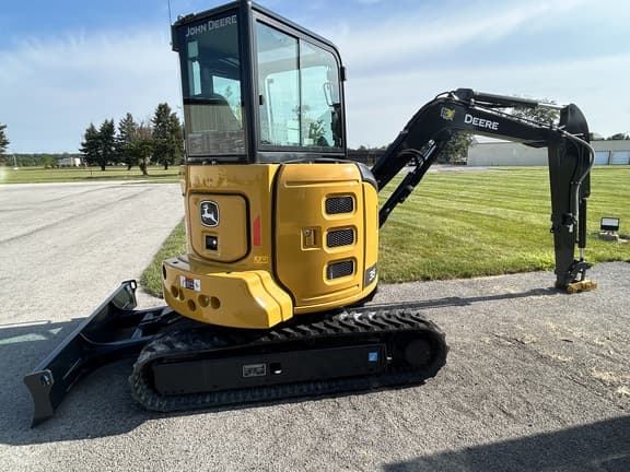 Image of John Deere 35P equipment image 4