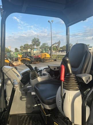 Image of John Deere 35P equipment image 2