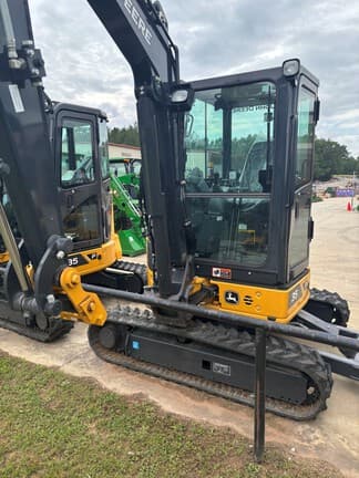 Image of John Deere 35P equipment image 1