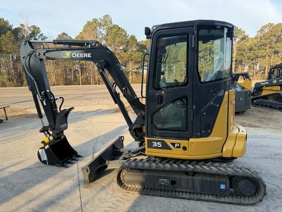 Image of John Deere 35P equipment image 1