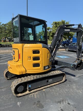 Image of John Deere 35P equipment image 3