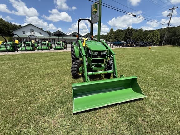 Image of John Deere 4044M equipment image 3