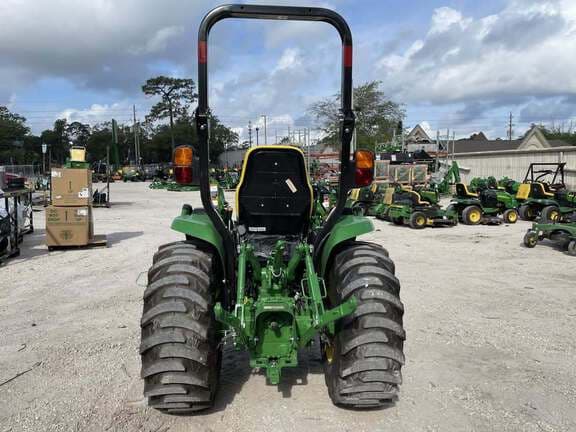 Image of John Deere 4044M equipment image 3