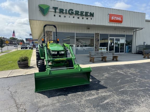 Image of John Deere 4044M equipment image 4