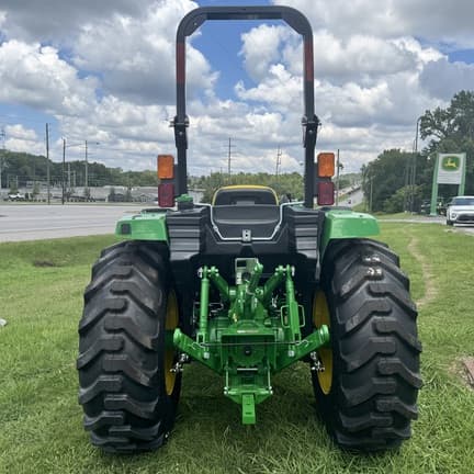 Image of John Deere 4044M equipment image 3