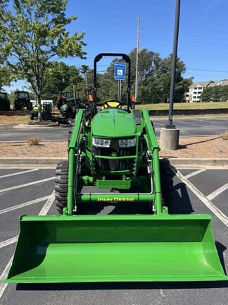 Image of John Deere 4044M equipment image 4