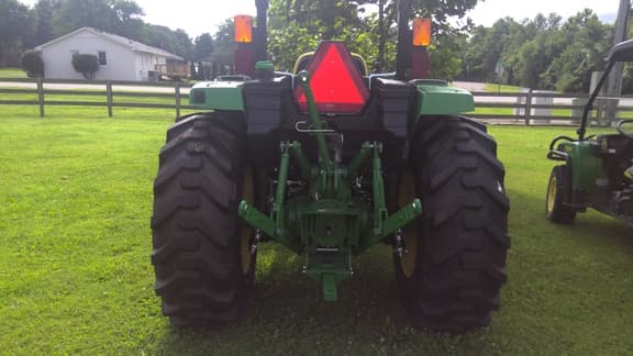 Image of John Deere 4044M equipment image 3