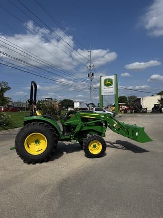 Image of John Deere 4044M equipment image 4
