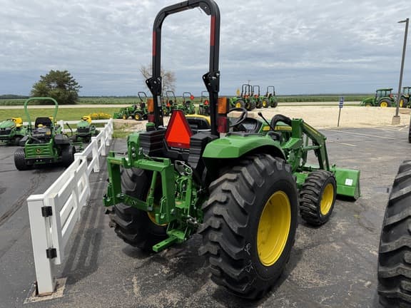 Image of John Deere 4044M equipment image 3