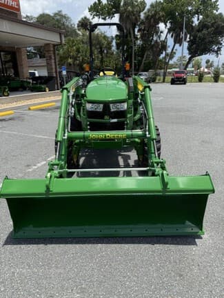 Image of John Deere 4044M equipment image 4