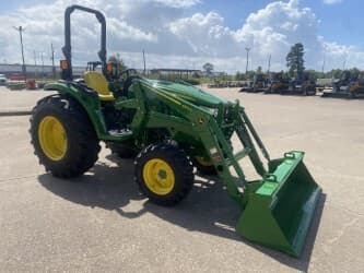 Image of John Deere 4044M equipment image 4