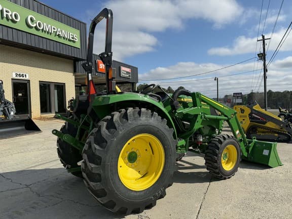 Image of John Deere 4044M equipment image 3