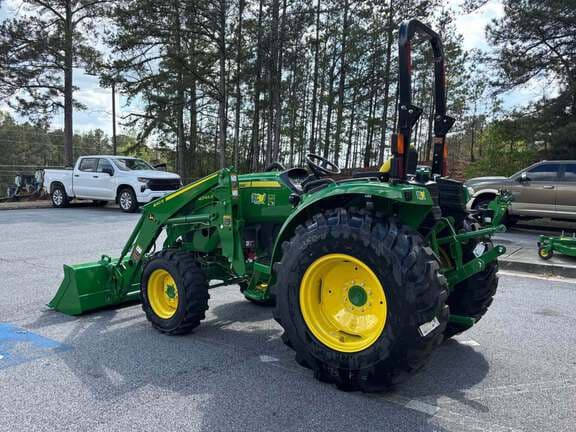 Image of John Deere 4044R equipment image 2