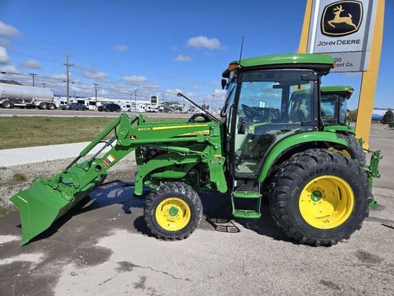 Image of John Deere 4044R equipment image 1