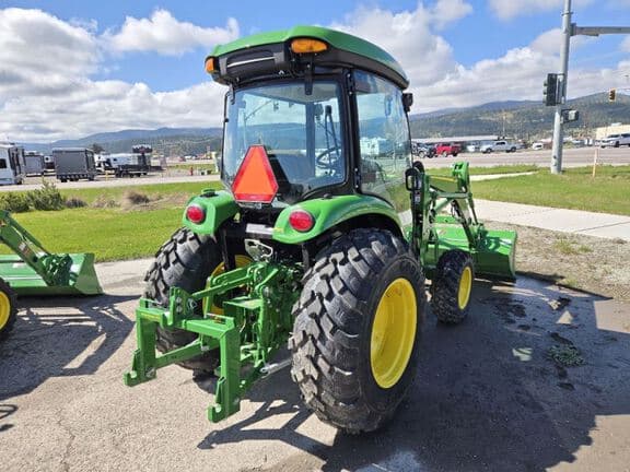 Image of John Deere 4044R equipment image 4